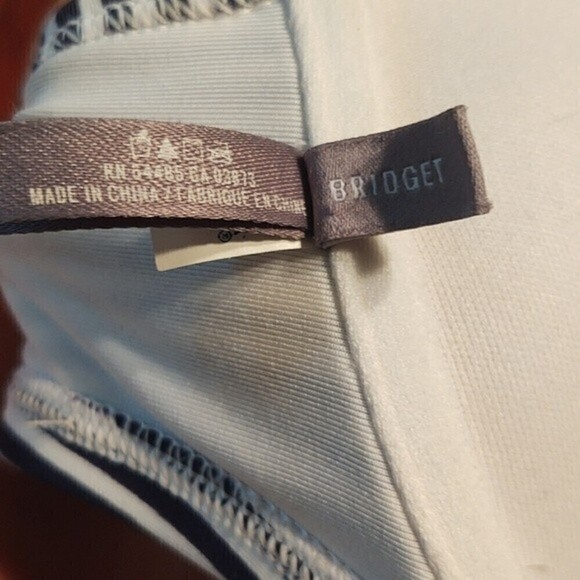 Aerie Bridget Navy and White Halter Neck Bikini Top Sz 36B - Picture 8 of 10